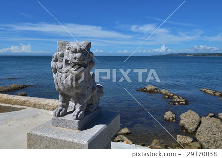 Guardian dogs of Noboritate Myojin Shrine at Ojinbaiso, west coast of Awaji Island Guardian dogs of Noboritate Myojin Shrine at Ojinbaiso, west coast of Awaji Island 129170038