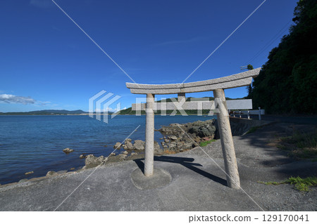 Ojinbaiso, West Coast of Awaji Island, Toritsumi Shrine, Sea, Torii Gate and Megaliths 129170041