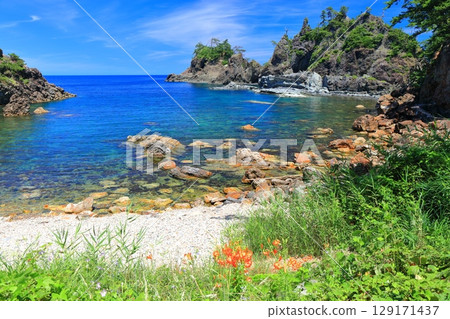 [Shimane Prefecture] Jodogaura Beach on Oki Island (Dogo) on a clear day 129171437