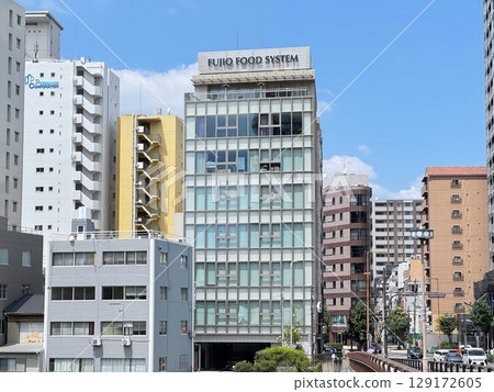 Fujio Food System, a major food service company, head office building (Sugawara-cho, Kita-ku, Osaka) Fujio Food System, a major food service company, head office building (Sugawara-cho, Kita-ku, Osaka) 129172605