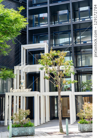 Familia Kobe main store, located in the former Kobe foreign settlement. Main entrance, Nishimachi, Chuo Ward, Kobe City 129172784