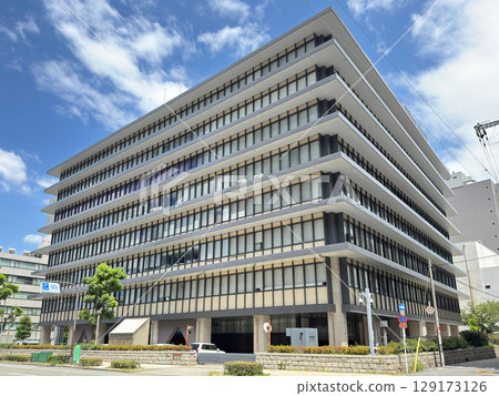 Japan Post Group Osaka Building, Kitahama Higashi Post Office (Kitahama Higashi, Chuo Ward, Osaka City) 129173126