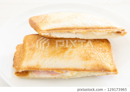 美味的熱三明治 美味的熱三明治 129173965