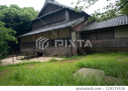 Kabuki stage 129174526