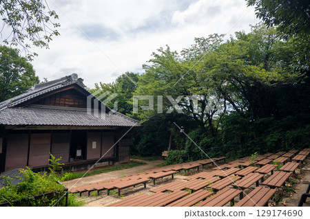 Kabuki stage 129174690