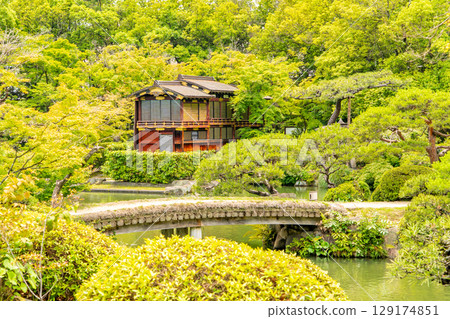 Sorakuen Garden (the residence and garden of the Kodera clan, a samurai of the Sanda domain) A strolling Japanese garden with a pond and a boathouse, Shimoyamate-dori, Chuo-ku, Kobe Sorakuen Garden (the residence and garden of the Kodera clan, a samurai of the Sanda domain) A strolling Japanese garden with a pond and a boathouse, Shimoyamate-dori, Chuo-ku, Kobe 129174851