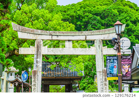 Dazaifu Tenmangu Shrine, Baba-sando, Dazaifu City, Fukuoka, clear skies 129176214