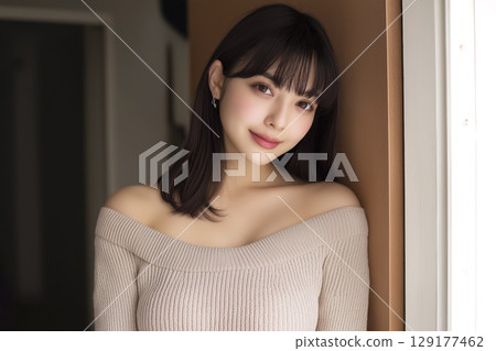 一位面帶溫柔微笑的年輕女子的肖像 129177462