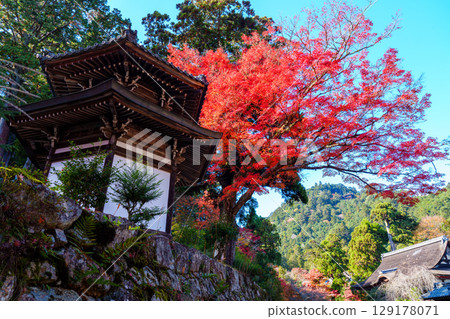 六角地藏殿和八王子山 129178071