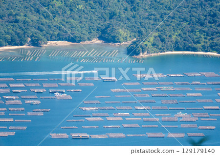 秋天從京都山眺望宮島 秋天從京都山眺望宮島 129179140