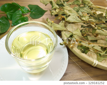 Dokudami tea Dokudami tea 129181252