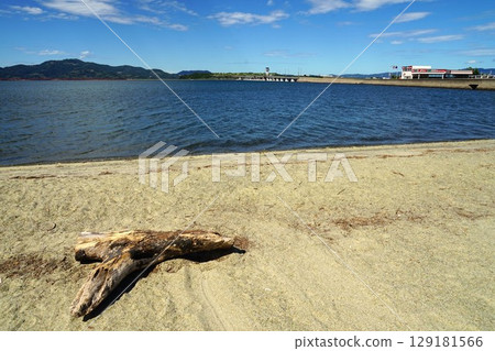 Morizono Park's sandy beach 129181566