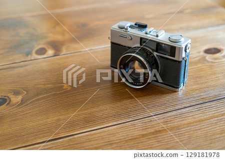 老膠片相機 129181978