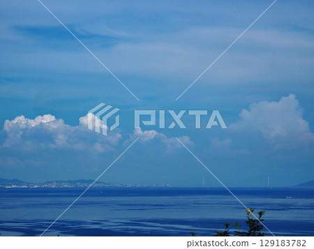 2025年夏天從萬葉岬眺望播磨海 2025年夏天從萬葉岬眺望播磨海 129183782