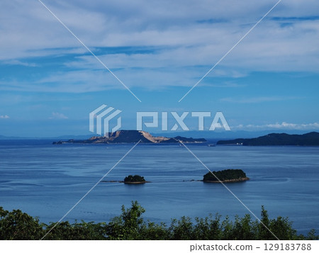 View of the Harima Sea from Cape Manyo in the summer of 2025 129183788