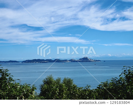 View of the Harima Sea from Cape Manyo in the summer of 2025 129183804