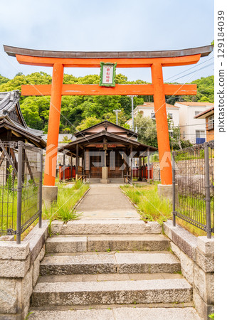 Pilgrimage to the Eight Shrines of Kobe: Gonomiya Shrine (the fifth of the Eight Shrines of Ikuta Descendants) - Iwamatsu Inari Shrine, Gonomiya-cho, Hyogo-ku, Kobe 129184039