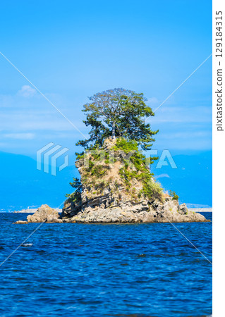 夏季的富山灣～雨晴海岸 129184315