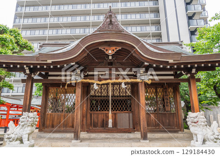 Kobe Eight Shrine Pilgrimage: Hachinomiya Shrine/Rokunomiya Shrine (eighth/sixth of the Eight Ikuta Deity Shrines) Haiden (village guardian shrine) Kusunokicho, Chuo Ward, Kobe City 129184430