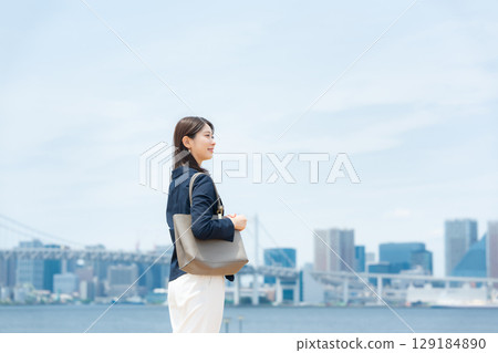 Business woman Business woman 129184890