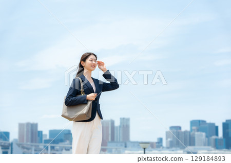 Business woman 129184893