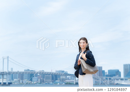 Business woman Business woman 129184897