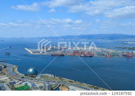 大阪關西博覽會夢島的大型屋頂環（大阪府大阪市此花區） 129187592