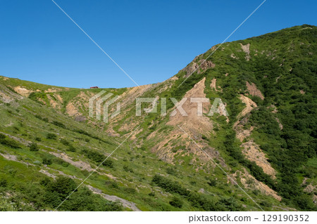 栃木縣那須山山頂的登山道和茶室風景 129190352