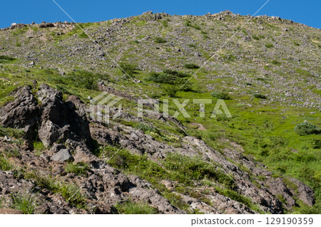 Mount Nasu, Tochigi Prefecture: View of the summit of Mount Chausu from the hiking trail 129190359