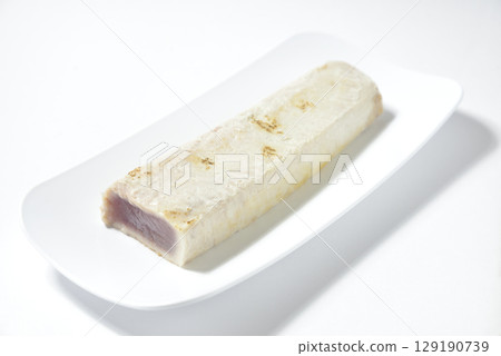 Grilled albacore tuna 129190739