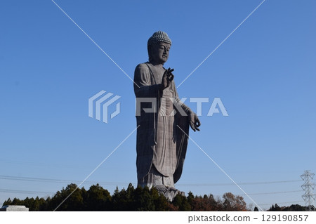 Ushiku Daibutsu The world's largest bronze statue Ushiku Daibutsu The world's largest bronze statue 129190857