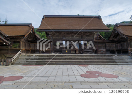 Hachibu Gate of Izumo Taisha 129190908