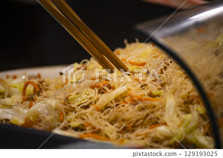 台式炒米粉：國民美食，平民美味 129193025