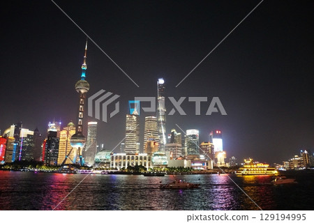 從外灘看上海夜景 129194995