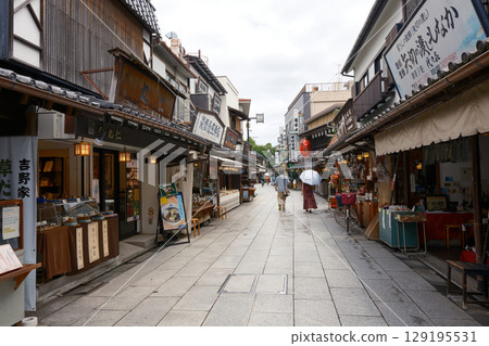 Katsushika Shibamata Teishakuten approach Katsushika Shibamata Teishakuten approach 129195531