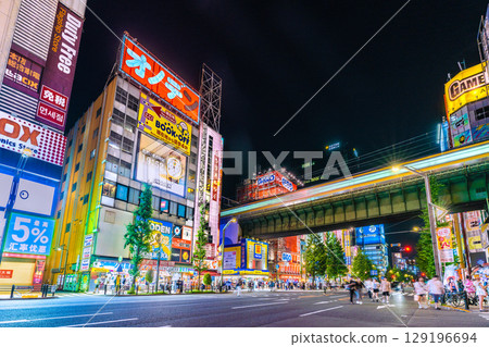 Tokyo cityscape in Japan: Inbound tourism continues in August... Akihabara bustling with foreign tourists even at night = 3rd, after 7:50 pm 129196694