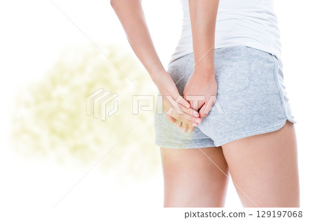 想像一下從年輕女子臀部放出的屁的味道。 129197068