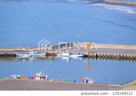 View of Shiranuka Town's port and sea from Misaki no Mori Higashiyama Park 129199522