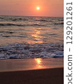 在海上日落 129201261