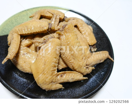 Chicken wings simmered in ponzu sauce Chicken wings simmered in ponzu sauce 129202566