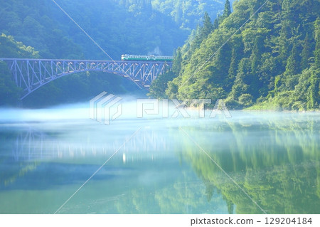 只見線第一隻見河大橋和一般列車 只見線第一隻見河大橋和一般列車 129204184