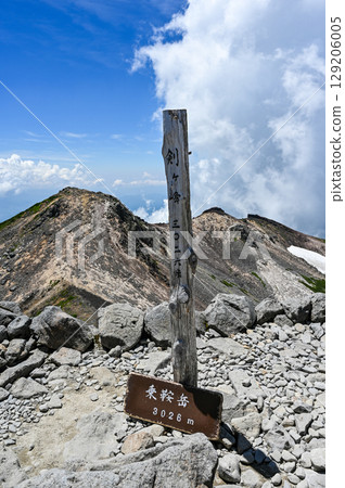 日本北阿爾卑斯山的乘鞍山 129206005