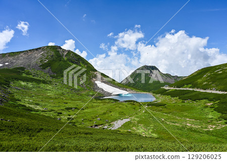 日本北阿爾卑斯山的乘鞍山 129206025