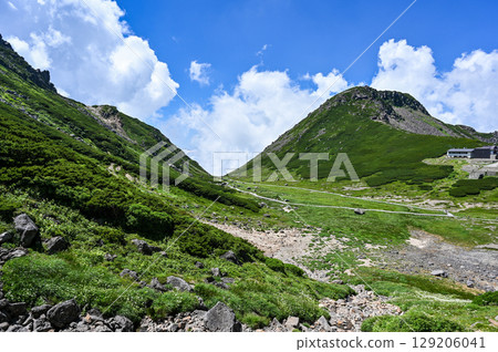 日本北阿爾卑斯山的乘鞍山 日本北阿爾卑斯山的乘鞍山 129206041