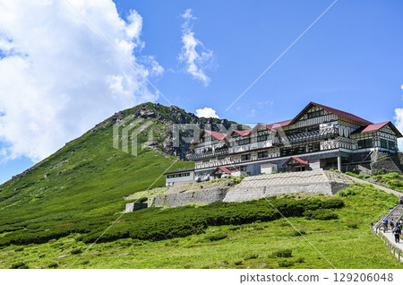 日本北阿爾卑斯山的乘鞍山 129206048