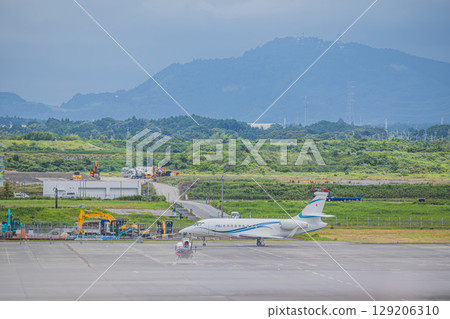 View of Mt. Fuji Shizuoka Airport in Makinohara City (Shizuoka Prefecture) 129206310