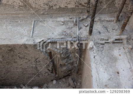 Mistakes in foundation beam reinforcement construction. 129208369