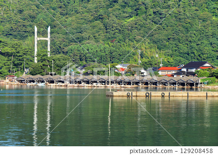 [Shimane Prefecture] Boathouses in Yana no Matsubara and Yana Bridge on Oki Island (Dōgo) 129208458