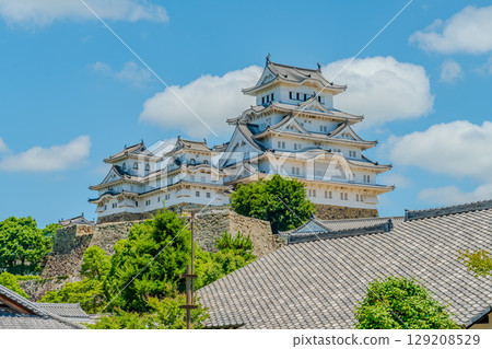 The main tower and Daitenkyo Bridge seen from in front of the World Heritage Site, Hishi-no-mon Gate The main tower and Daitenkyo Bridge seen from in front of the World Heritage Site, Hishi-no-mon Gate 129208529