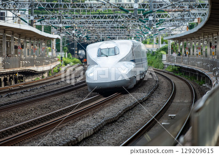 Tokaido-Sanyo Shinkansen N700A passing through the station 129209615